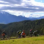 Bikeski Family Hotel, B&b, Apartaments, Couette-café 3*