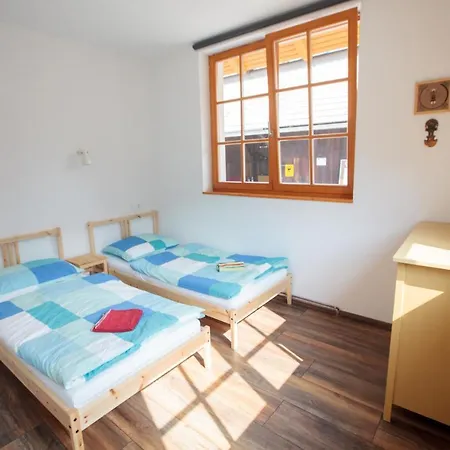 Bikeski Family Hotel, B&b, Apartaments, Couette-café Mezica