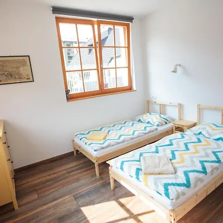 Couette-café Bikeski Family Hotel, B&b, Apartaments, Mezica