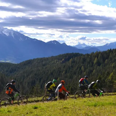 Bikeski Family Hotel, B&b, Apartaments, Couette-café 3*