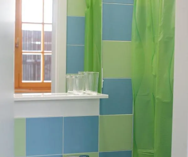 Bikeski Family Hotel, B&b, Apartaments, Mezica