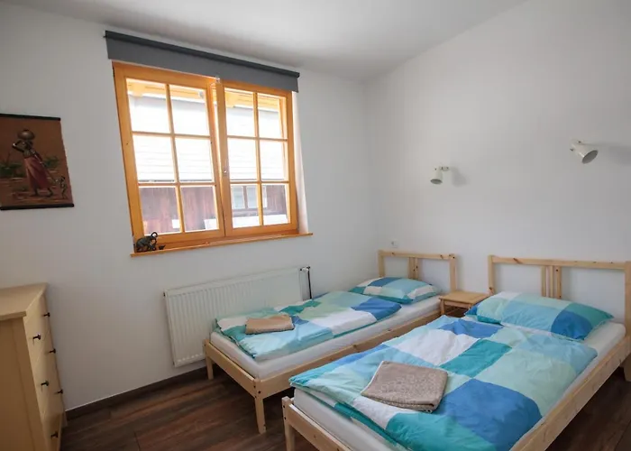 فندق مبيت وإفطار Bikeski Family Hotel, B&b, Apartaments,