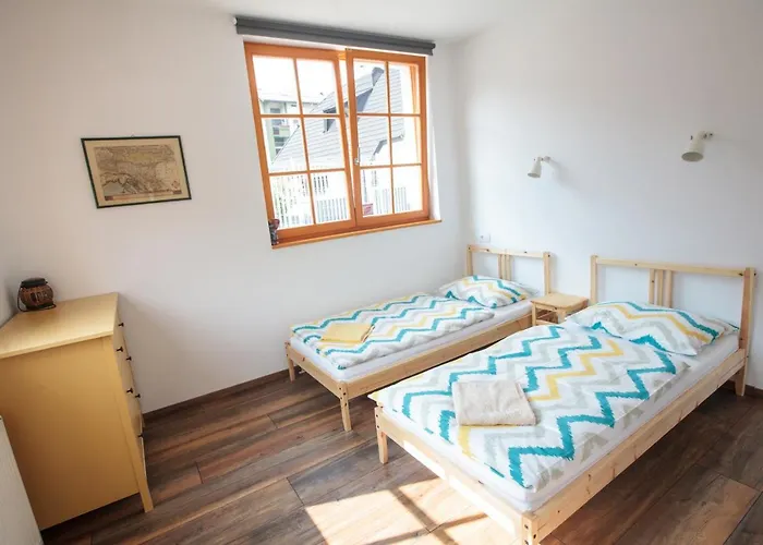 فندق مبيت وإفطار Bikeski Family Hotel, B&b, Apartaments, Mezica