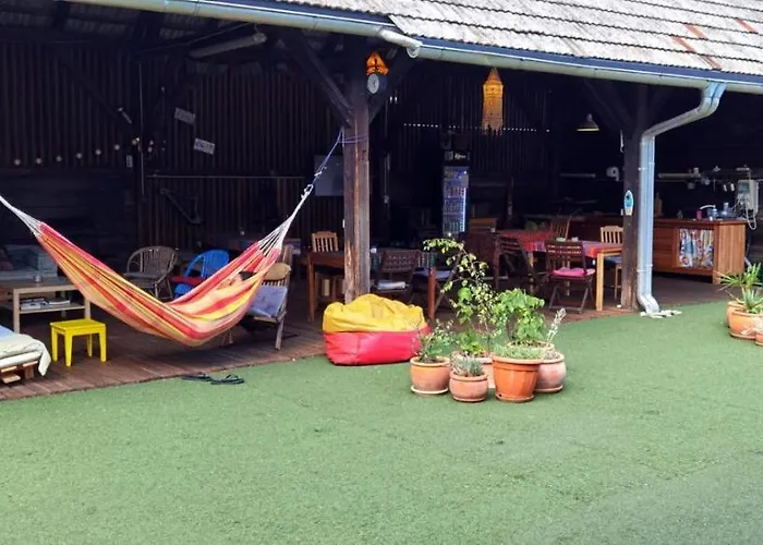 住宿加早餐酒店 Bikeski Family Hotel, B&b, Apartaments,